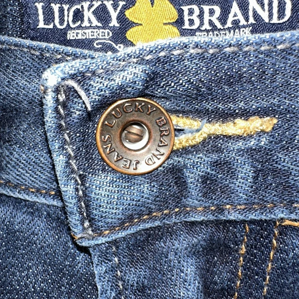 Lucky Brand Jeans Men's 38x32 361‎ Vintage Straight Stretch Distressed Dark Wash